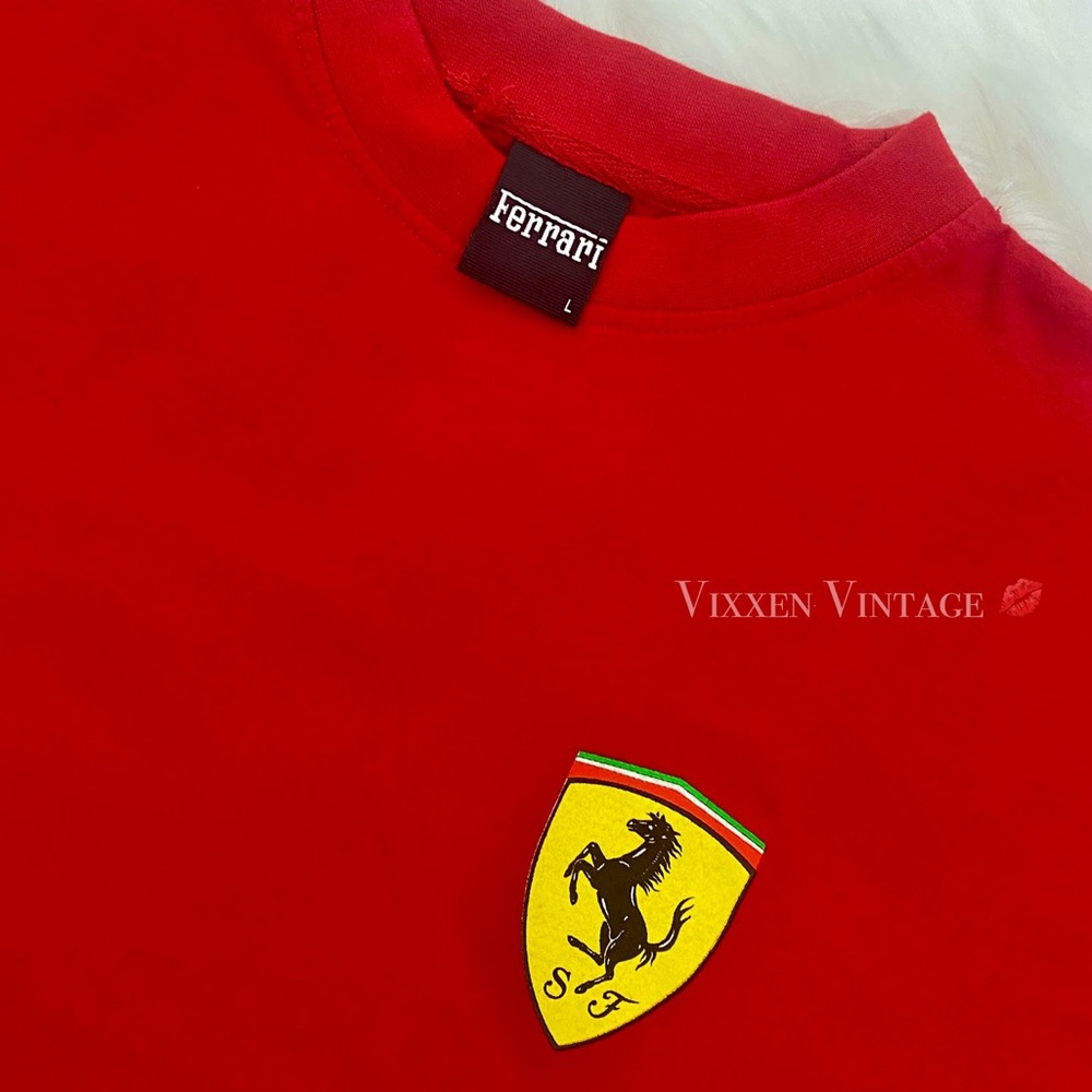 FERRARI 2000 LOGO TEE IN FERRARI RED
